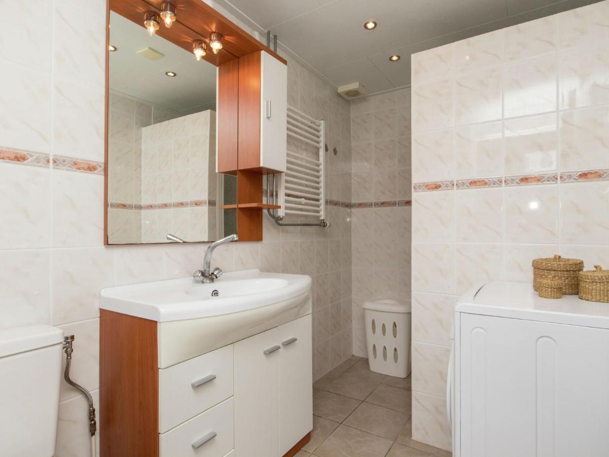 Cosy Holiday Home In Noordwijkerhout Near Lake Luaran gambar